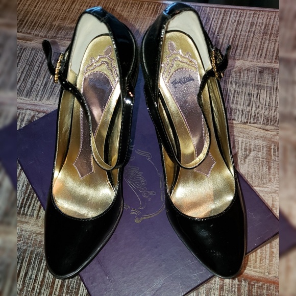 Hale Bob patent leather platform heels - Picture 5 of 7